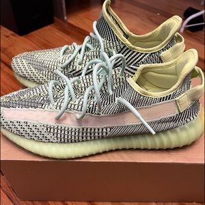 Used yeezy 350 8-10